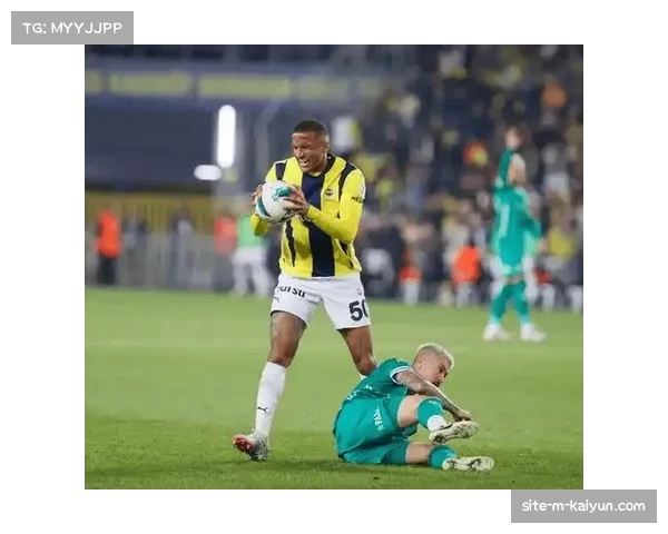 诺丁汉森林门将位置深度不足 维克托膝关节损伤影响球队防守体系稳定